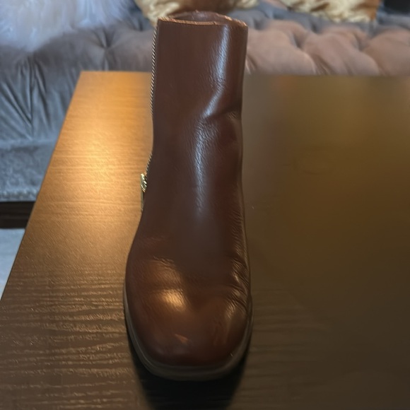 Isola Daylin Brown Leather Ankle Boots size 7 worn a handful of times. - Picture 11 of 12